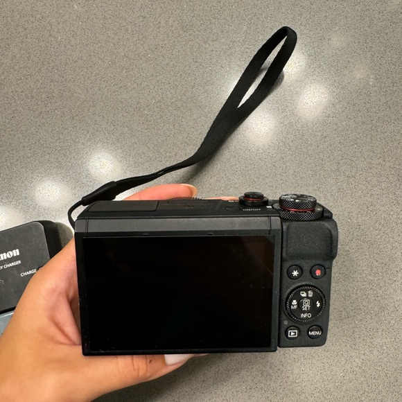 Canon Powershot G7 X Mark III - Picture 6 of 12